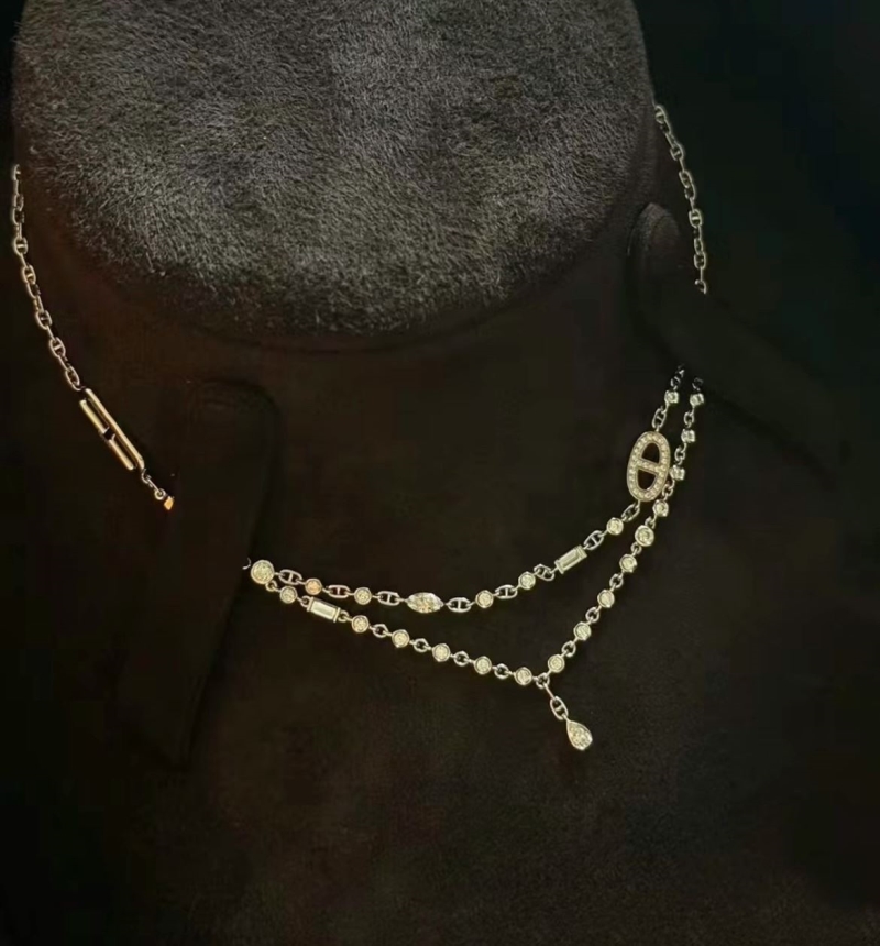 H**me5 necklaces